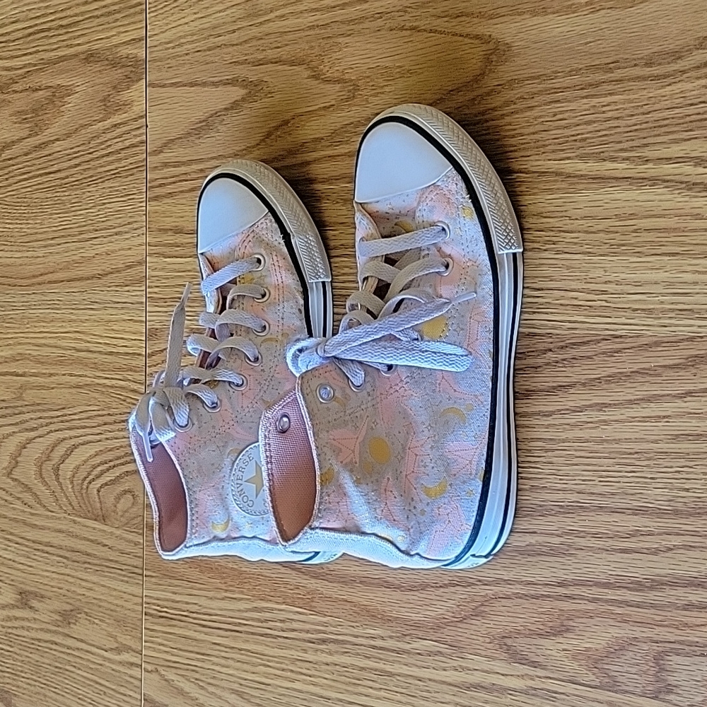 CONVERSE ALL STAR size 2 color white  gold and coral